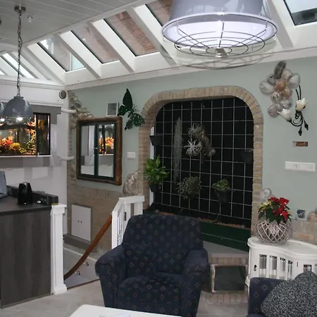 Semesterbostad The Butterfly Luxe Met Private Parking Zandvoort